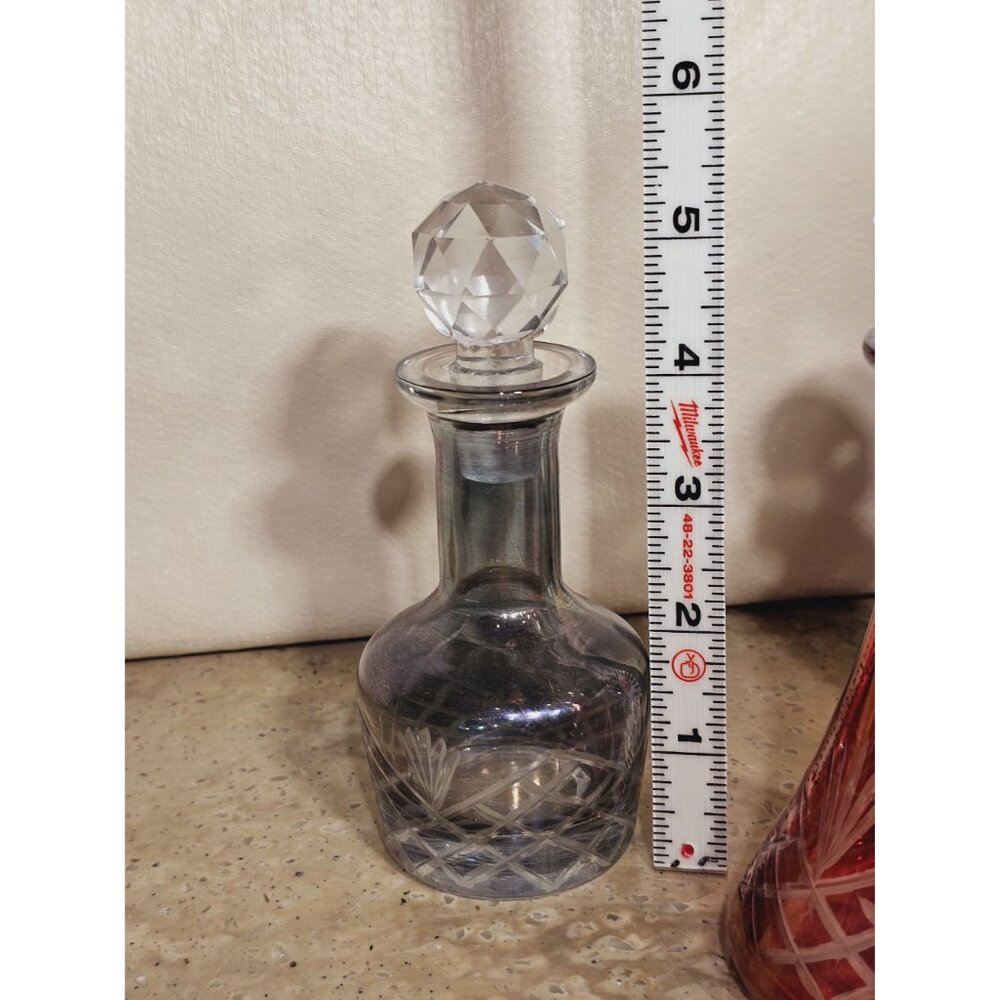 Elegant Glass Decanter Set - Red, Blue, Gray - Picture 3 of 9